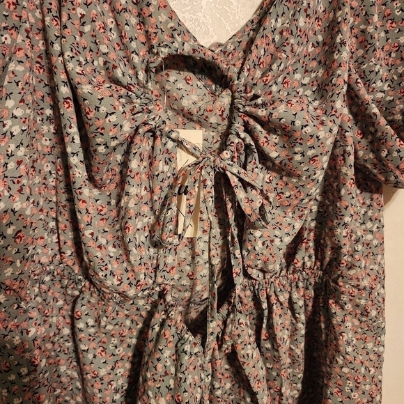 Blue Mood Floral Tie Back Short Sleeve Blouse Size L NWT - Picture 3 of 10